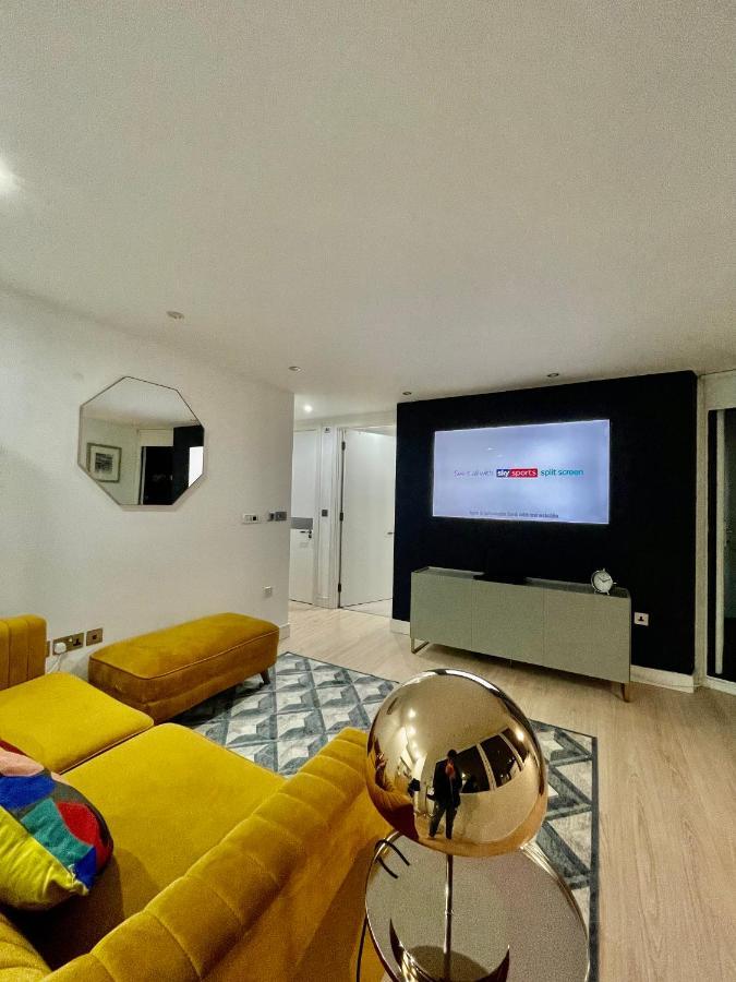 Gunwharf Quays Harbour Apartments 朴次茅斯 外观 照片