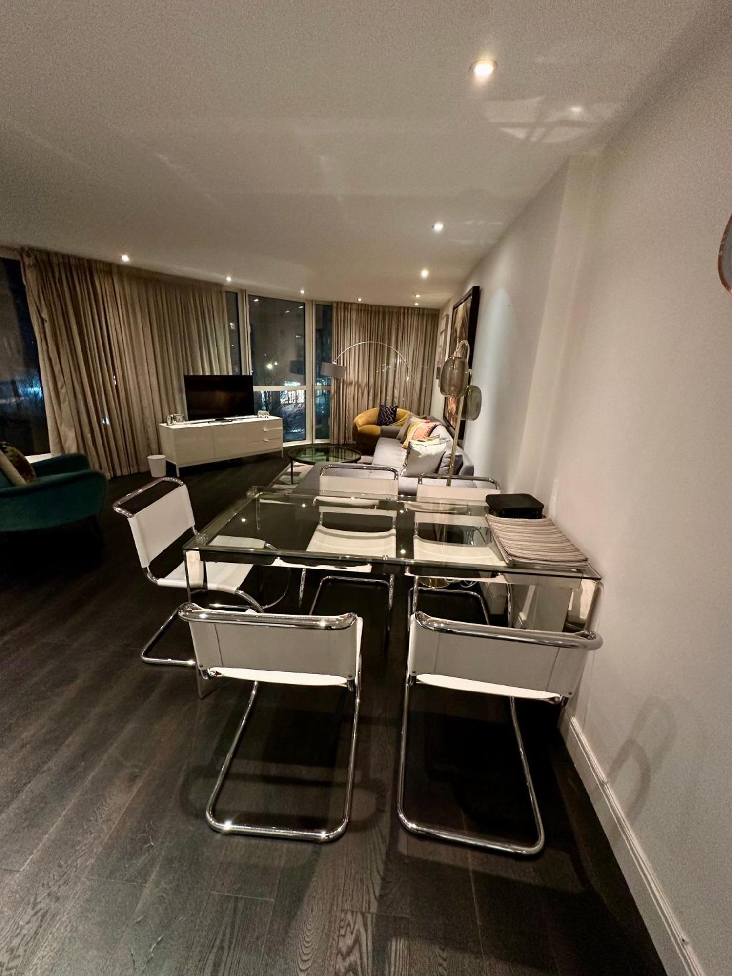 Gunwharf Quays Harbour Apartments 朴次茅斯 外观 照片