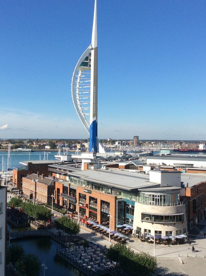 Gunwharf Quays Harbour Apartments 朴次茅斯 外观 照片
